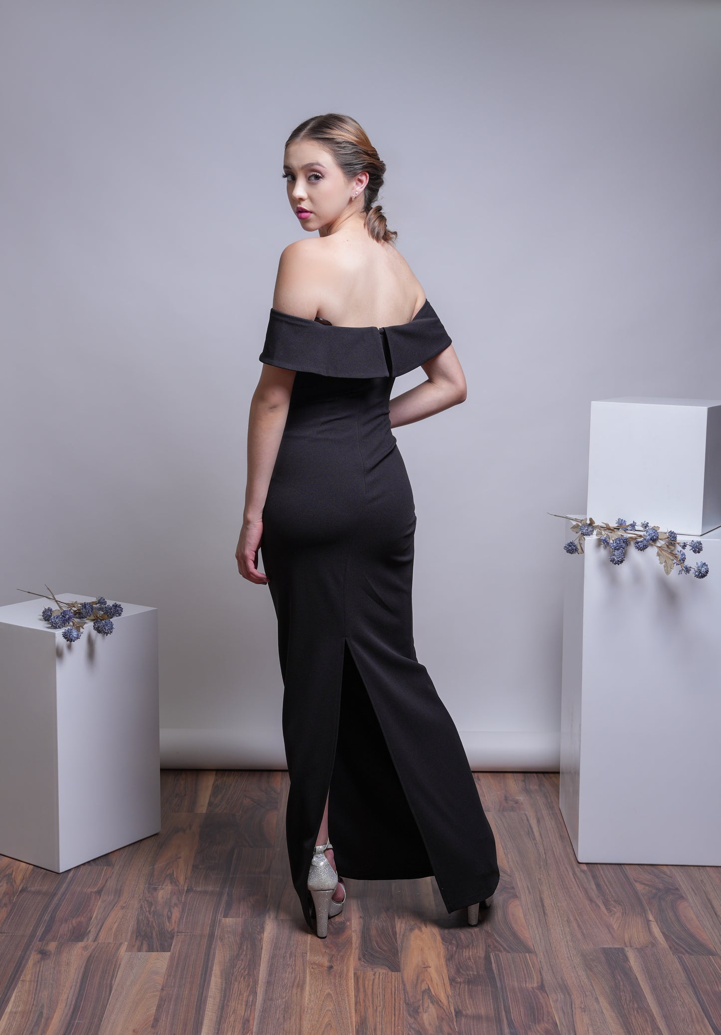 Vestido Negro Liso Manga Caida