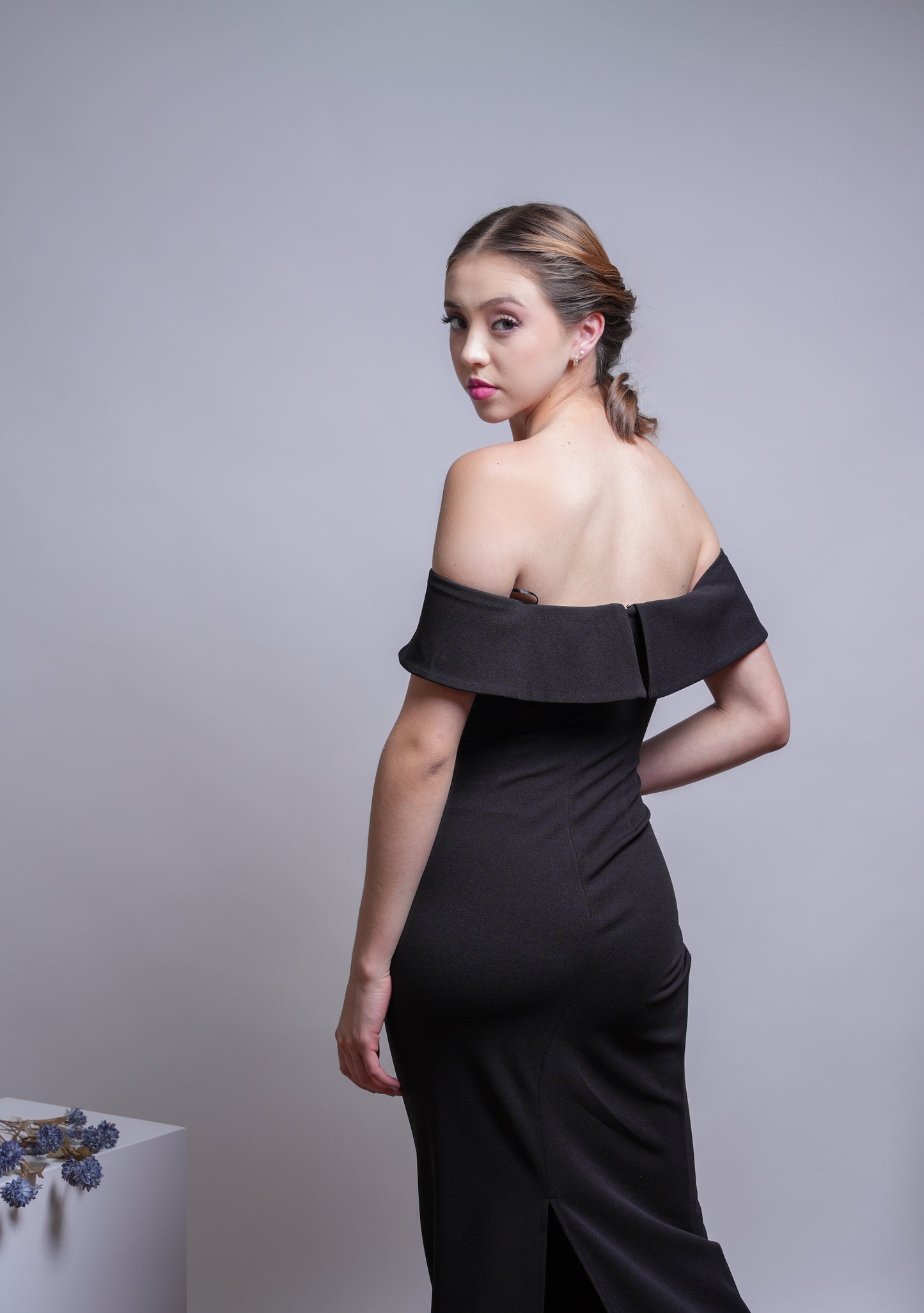 Vestido Negro Liso Manga Caida