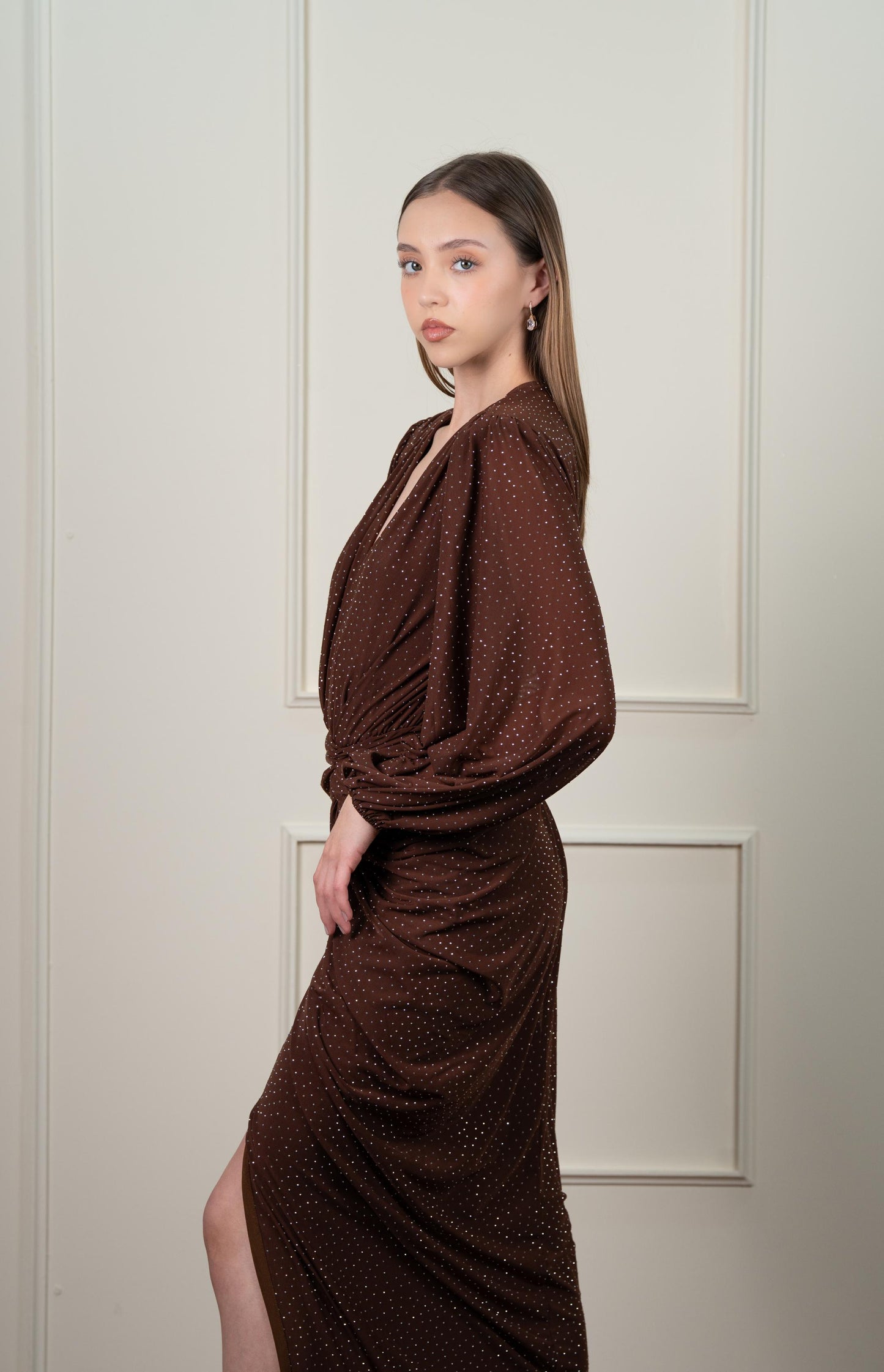 Vestido Con Brillos Manga Larga Corrugado En Cintura