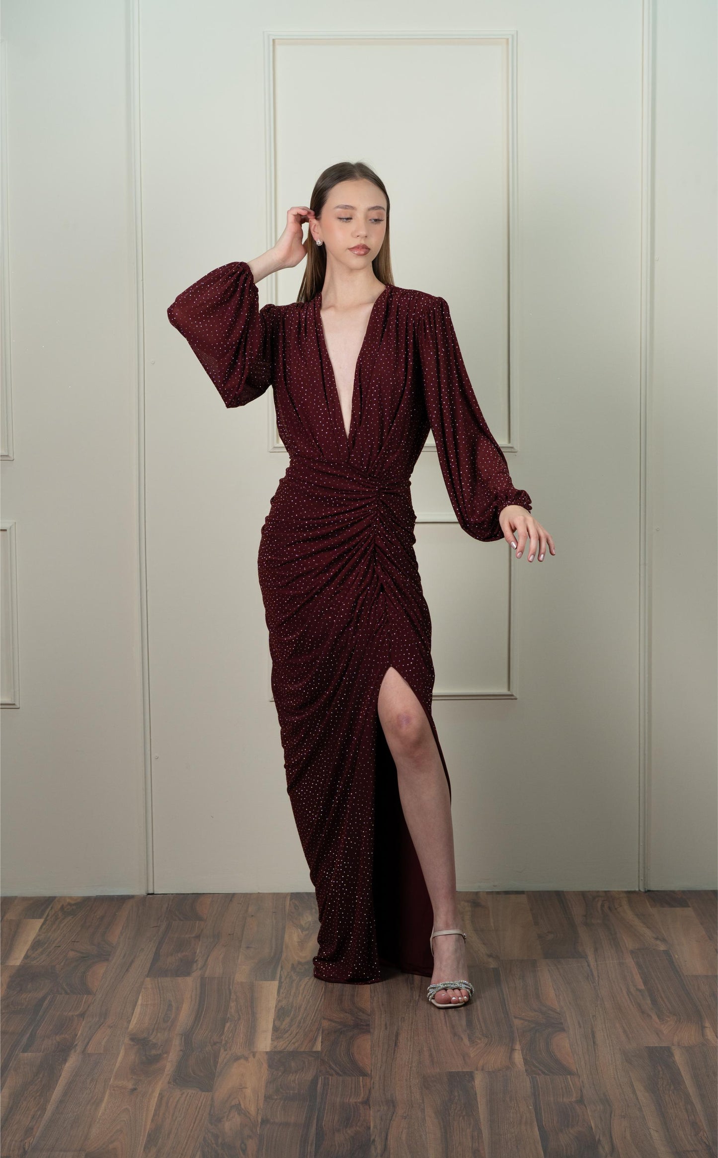 Vestido Con Brillos Manga Larga Corrugado En Cintura