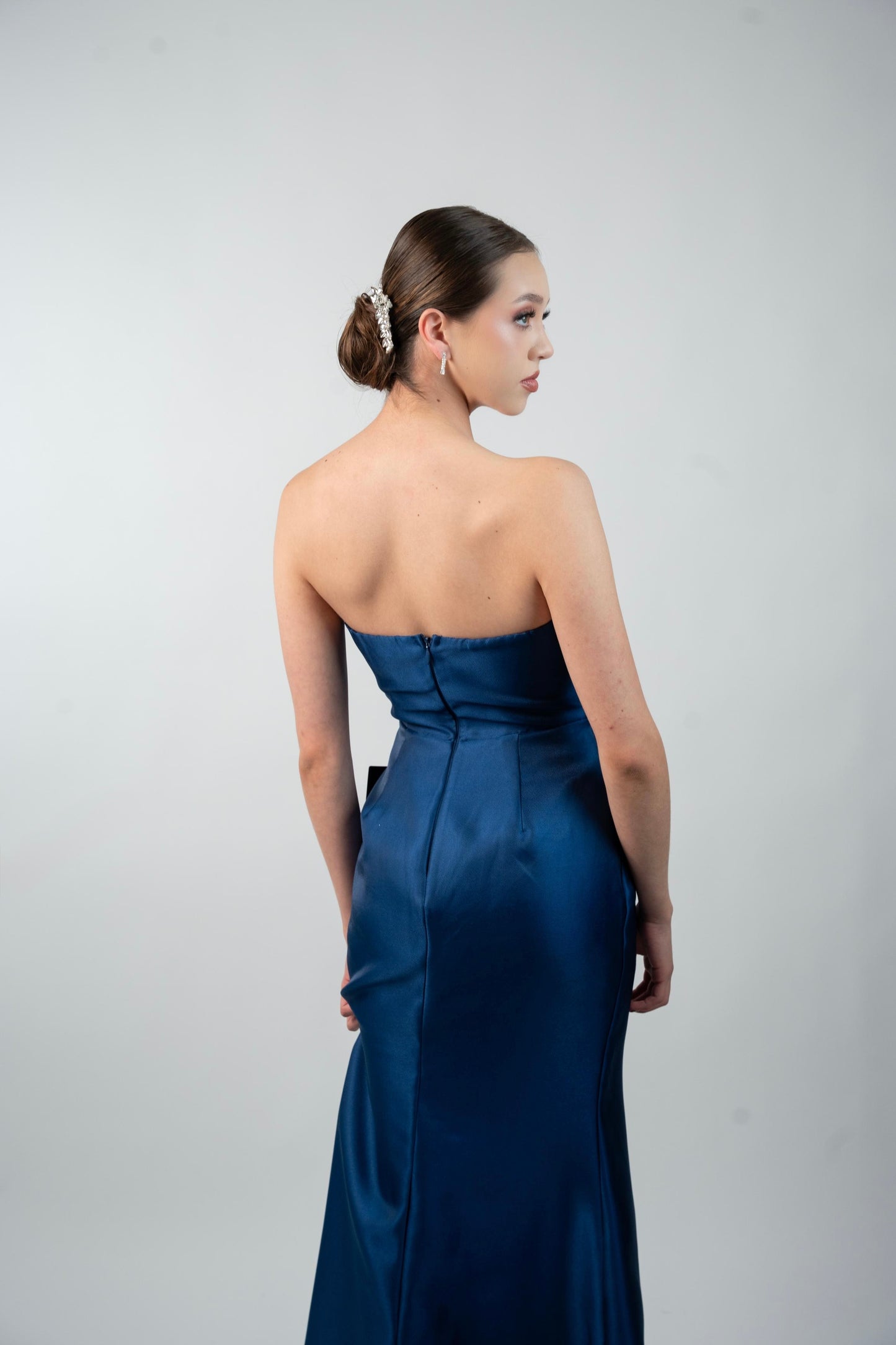 Vestido Azul Marino Straple Plizado Detalle Plateado