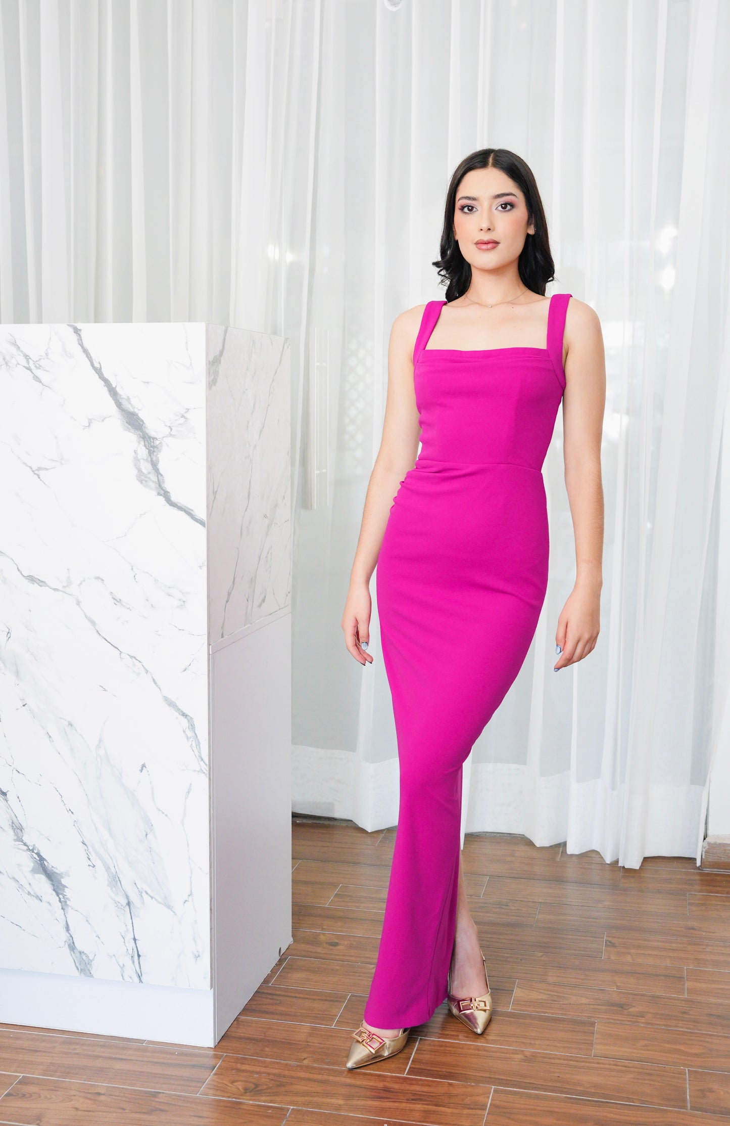 Vestido Rosa Magenta Escote Recto Tirantes