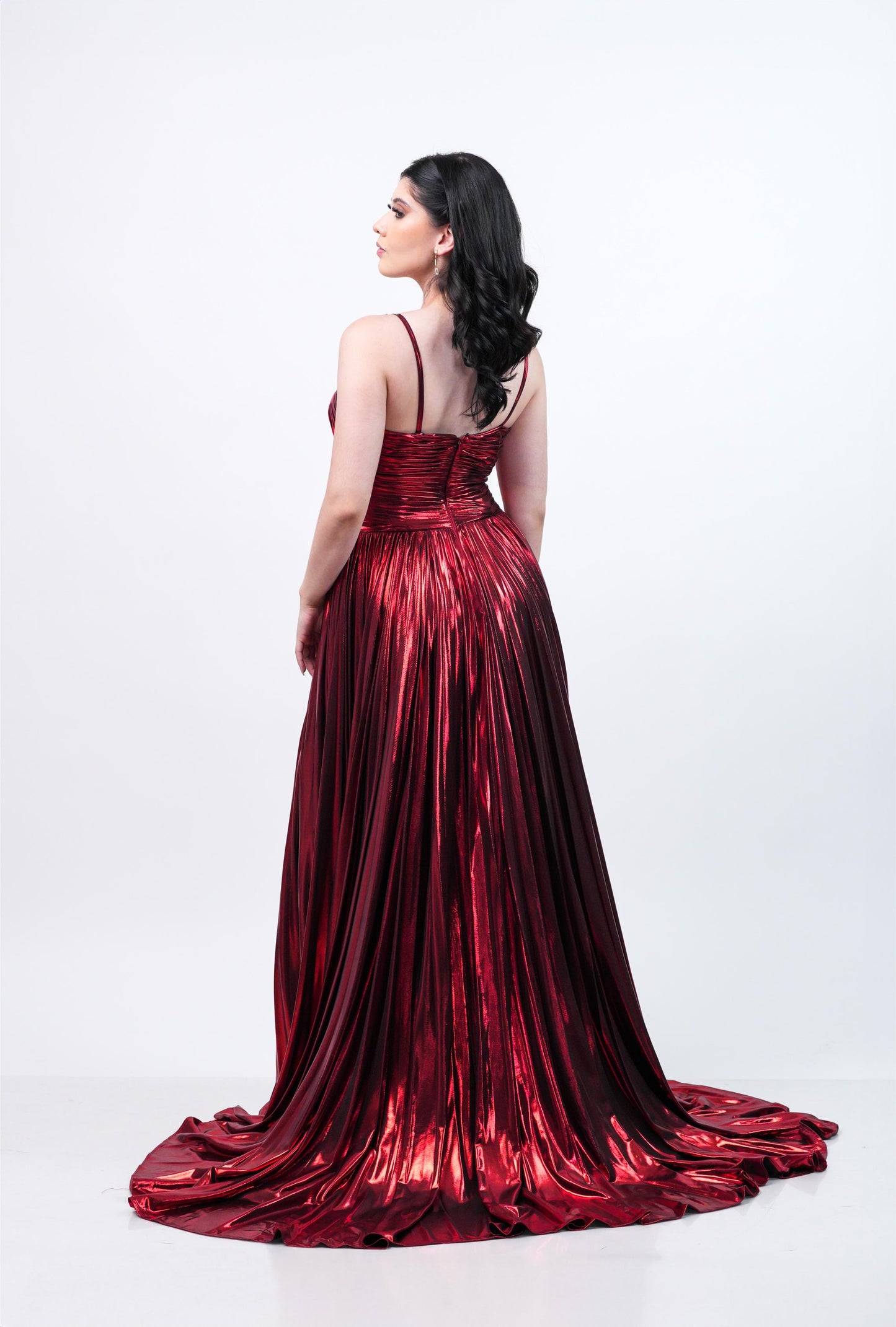 Vestido Vino Metalico Y Guantes