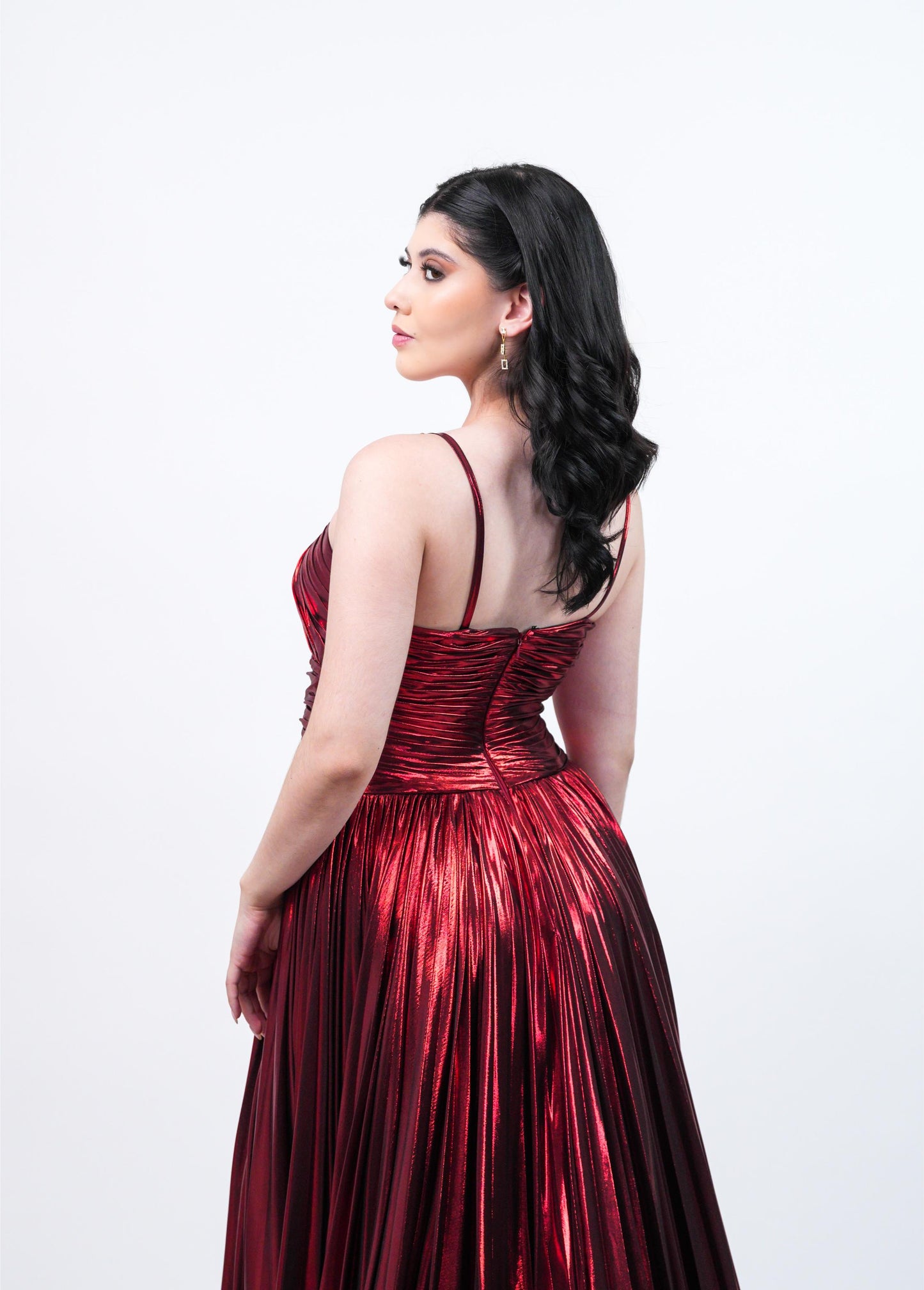 Vestido Vino Metalico Y Guantes