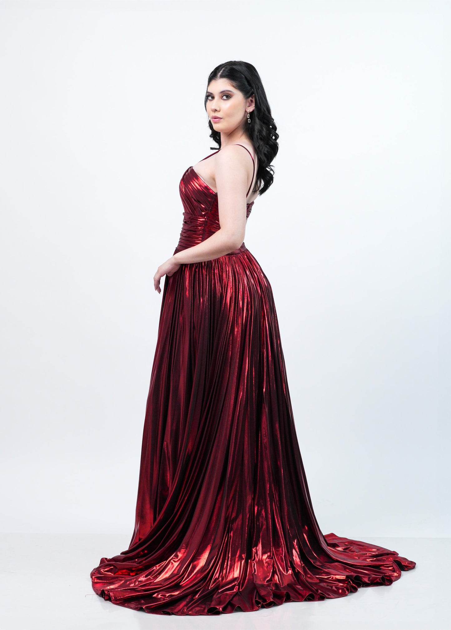 Vestido Vino Metalico Y Guantes