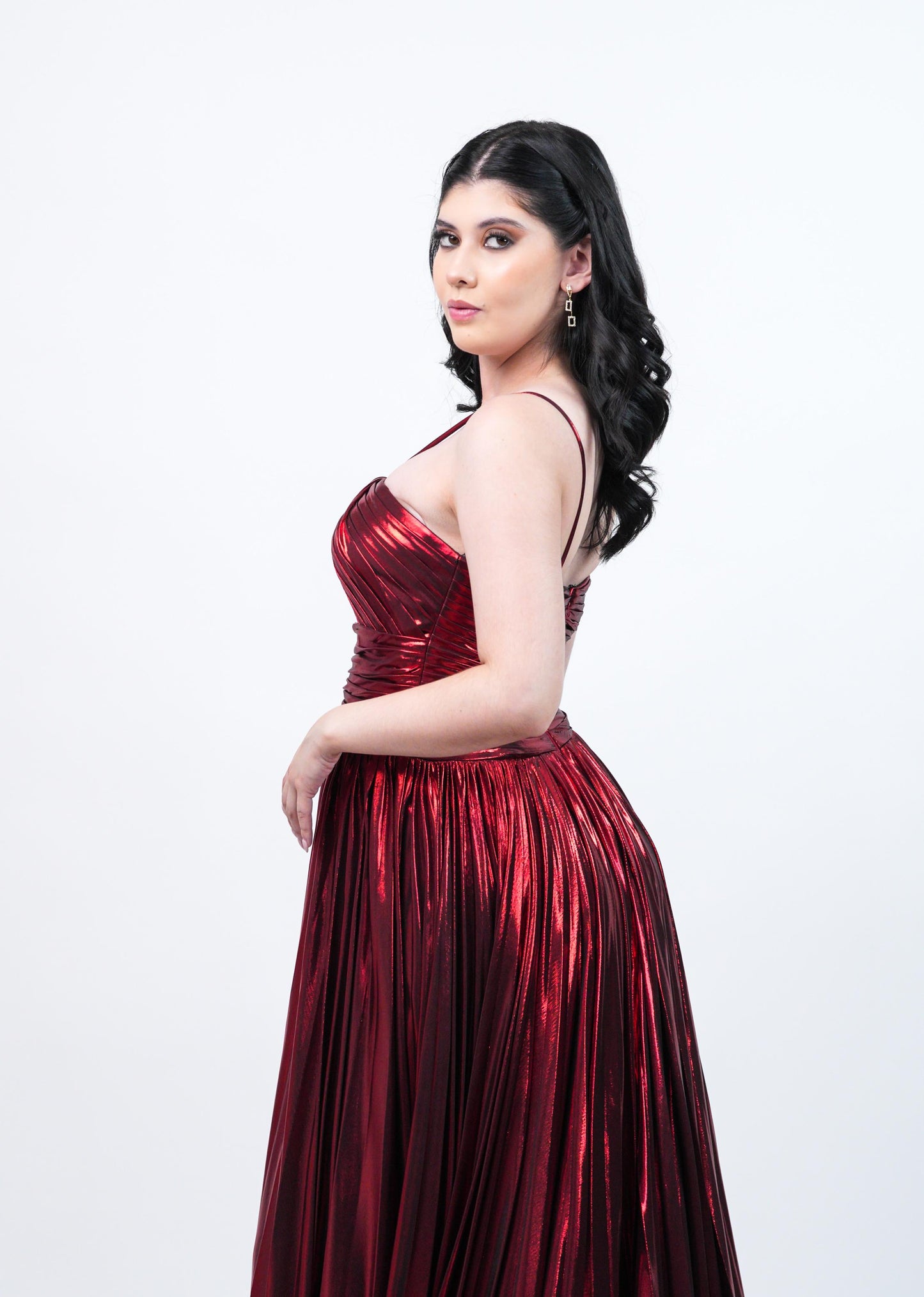 Vestido Vino Metalico Y Guantes