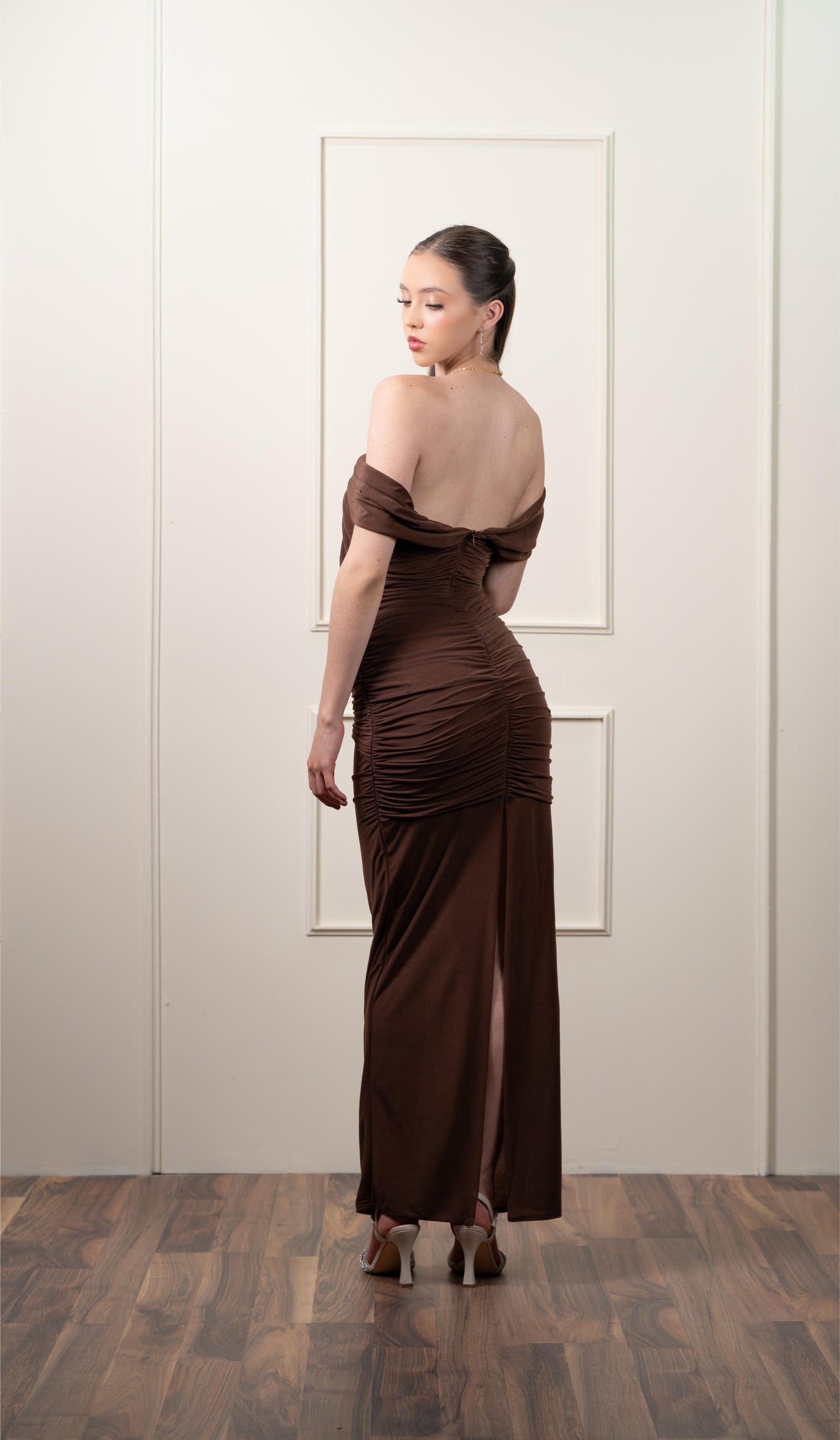 Vestido Cafe Manga Campesina Corrugado