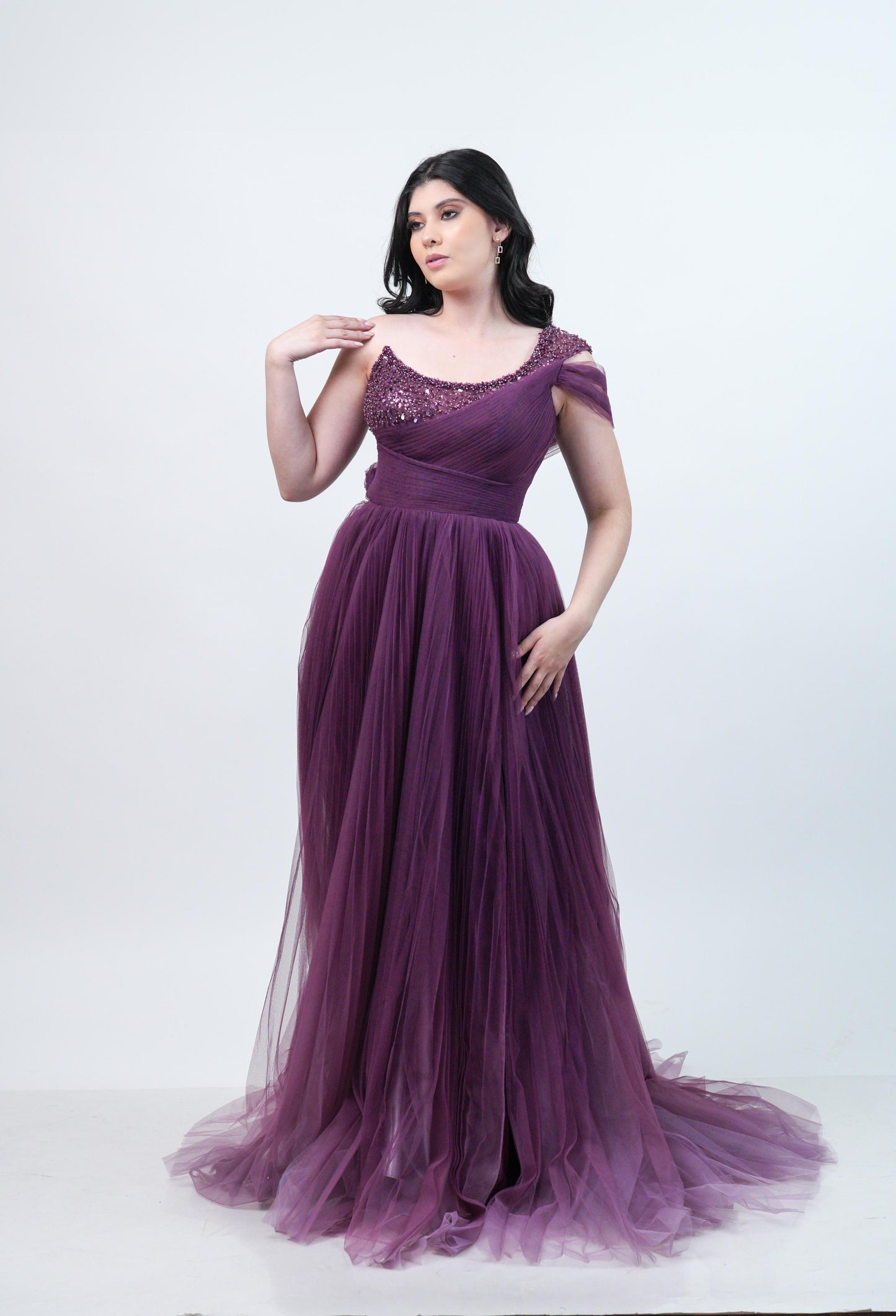 Vestido Morado Ampon Piedras En Pecho