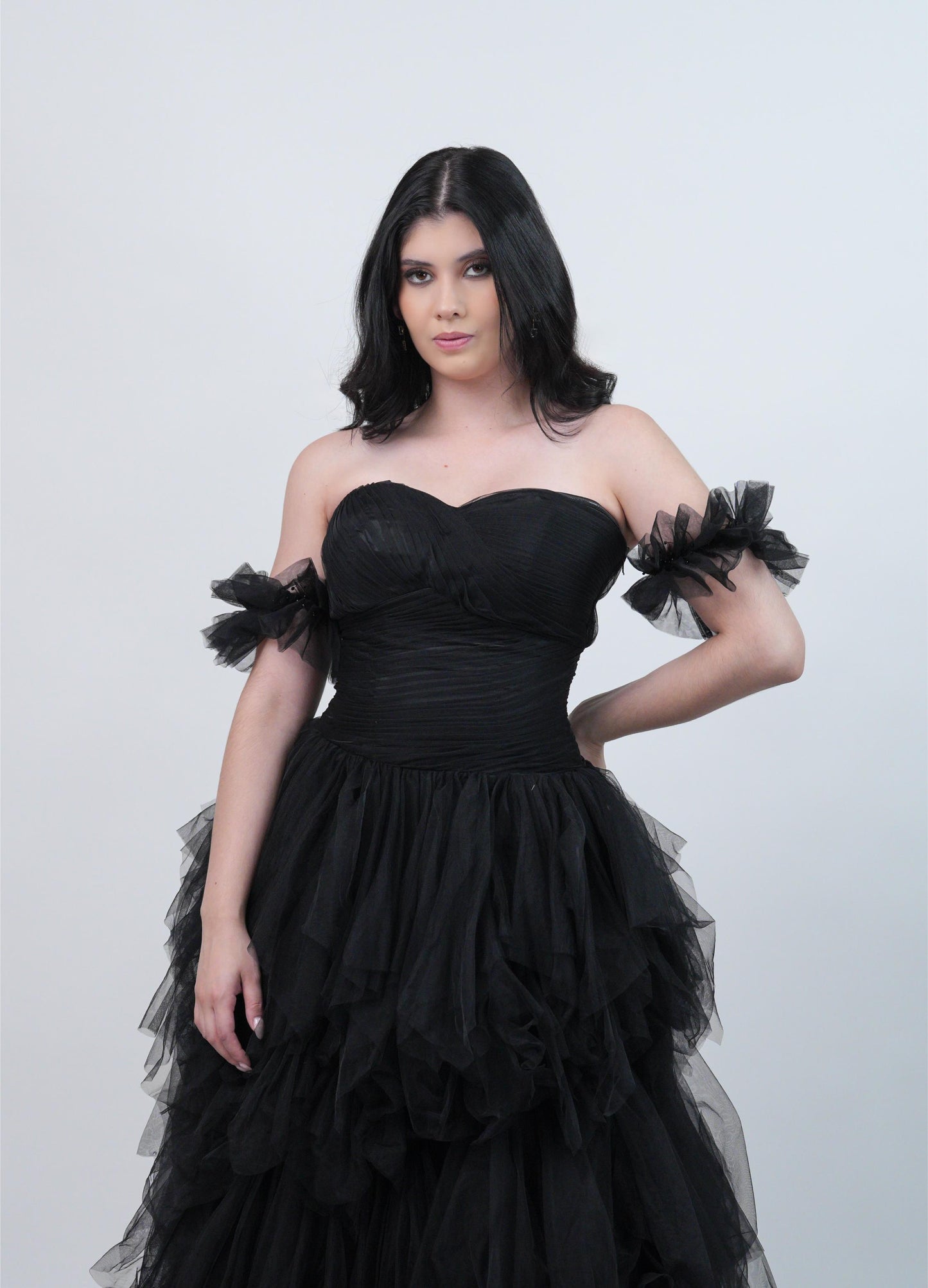 Vestido Negro Corset Y Olanes Abajo