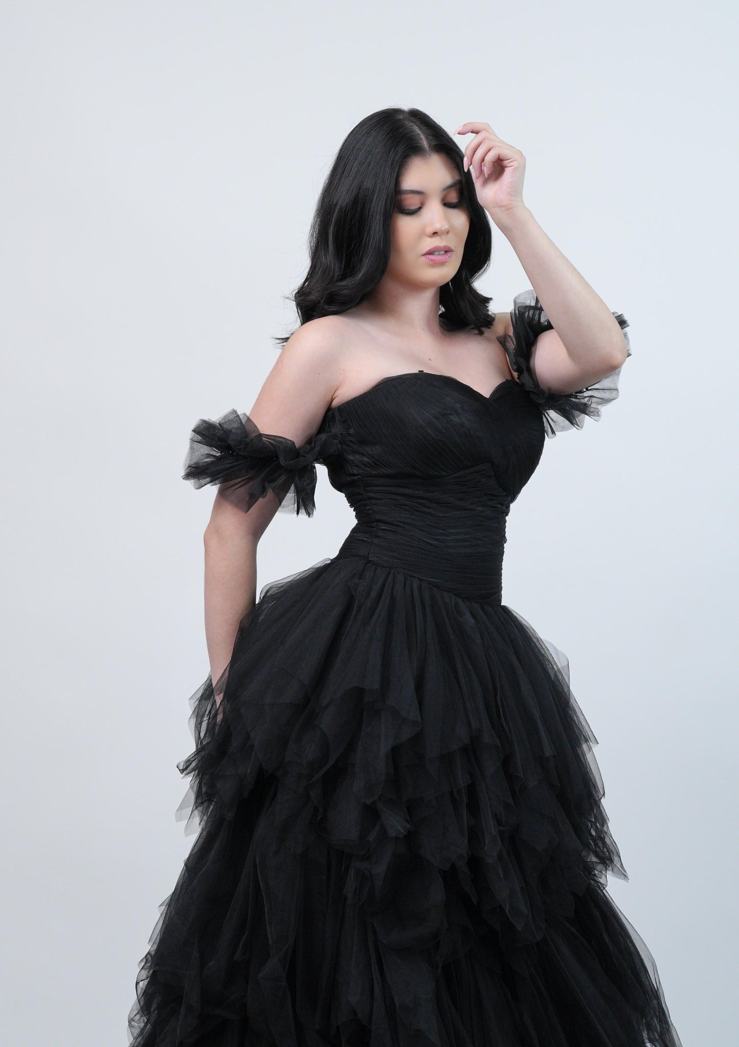 Vestido Negro Corset Y Olanes Abajo