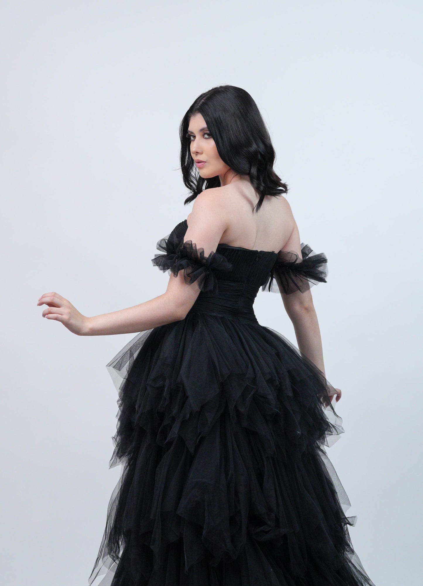 Vestido Negro Corset Y Olanes Abajo