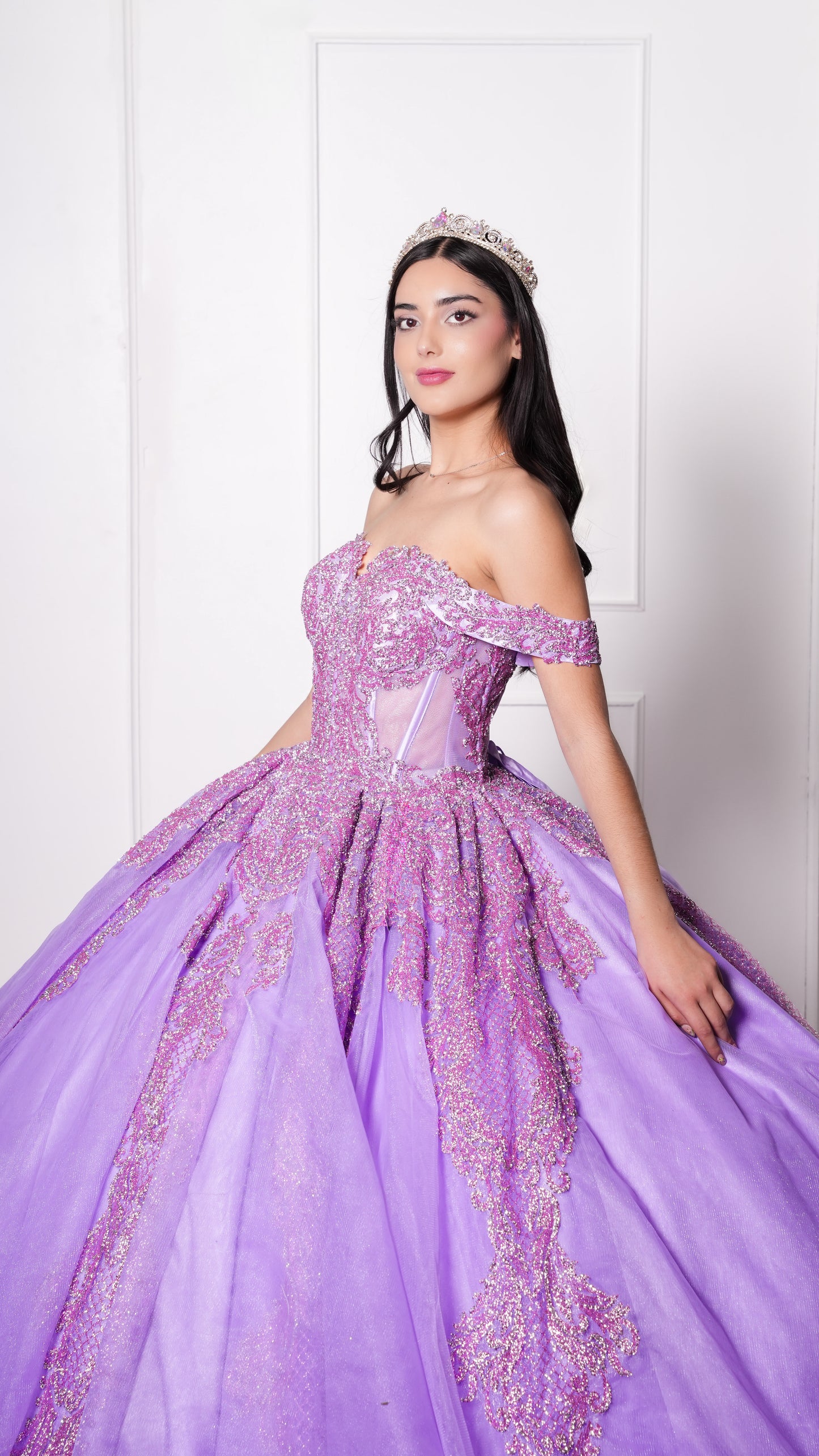 Vestido de XV Años Morado de Glitter y Mangas Campesinas