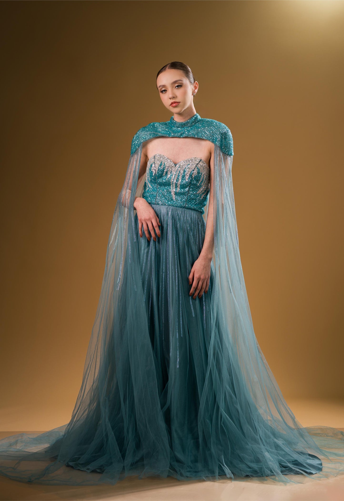 Vestido Azul Aqua Diseño en Corset Corte A Con Capa