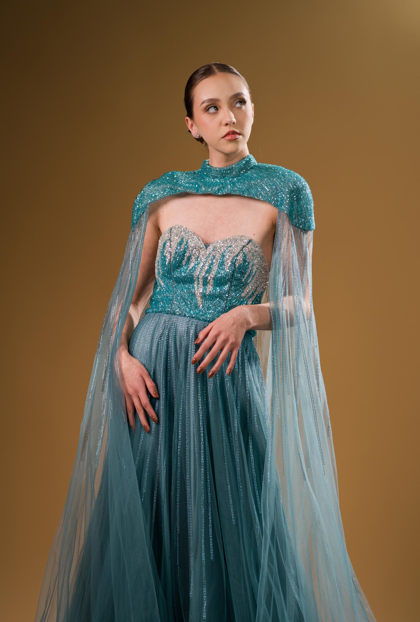 Vestido Azul Aqua Diseño en Corset Corte A Con Capa