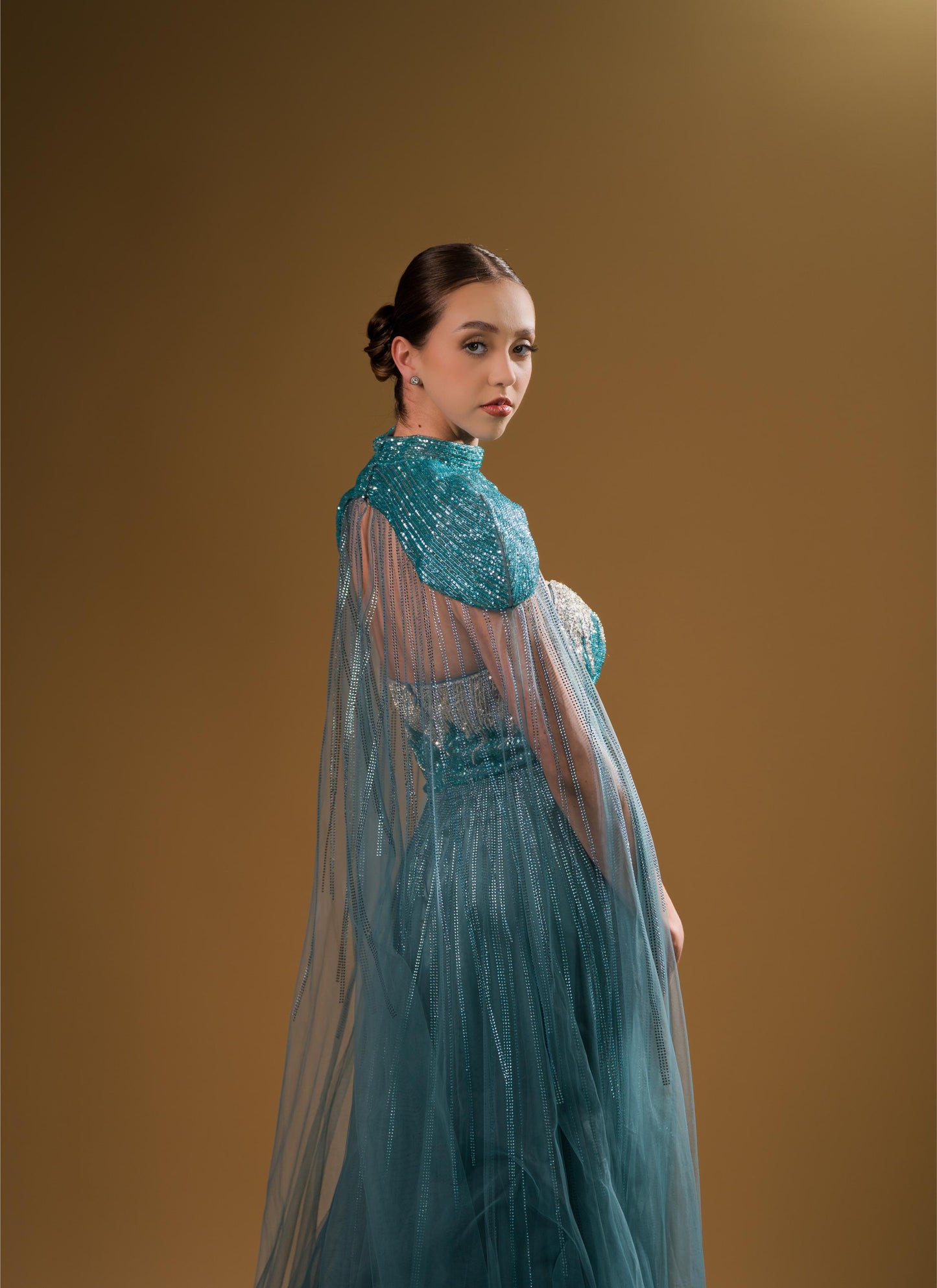 Vestido Azul Aqua Diseño en Corset Corte A Con Capa