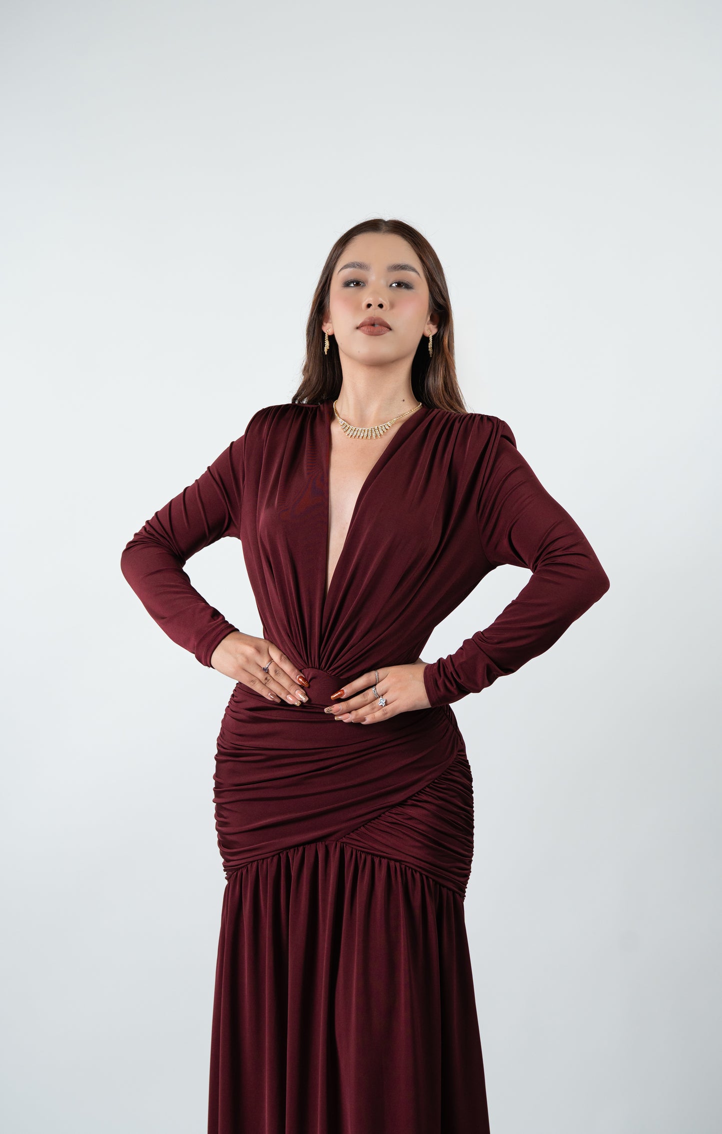 Vestido Vino Manga Larga Corrugado En Abdomen Falda Lisa