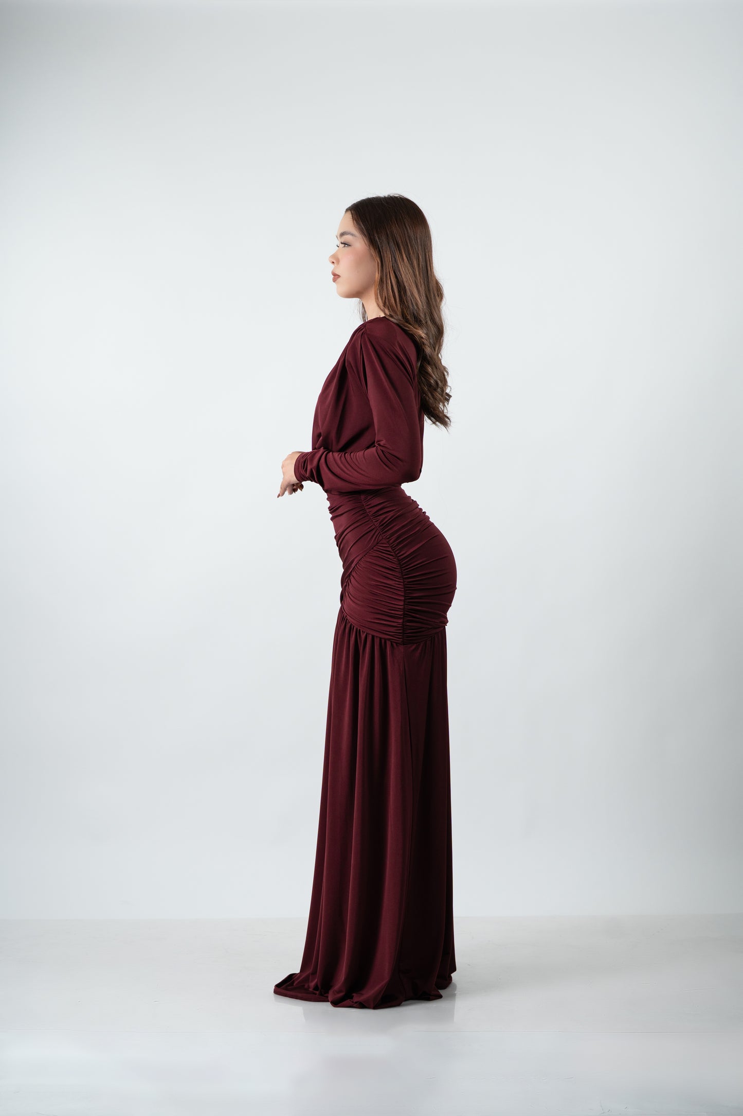 Vestido Vino Manga Larga Corrugado En Abdomen Falda Lisa