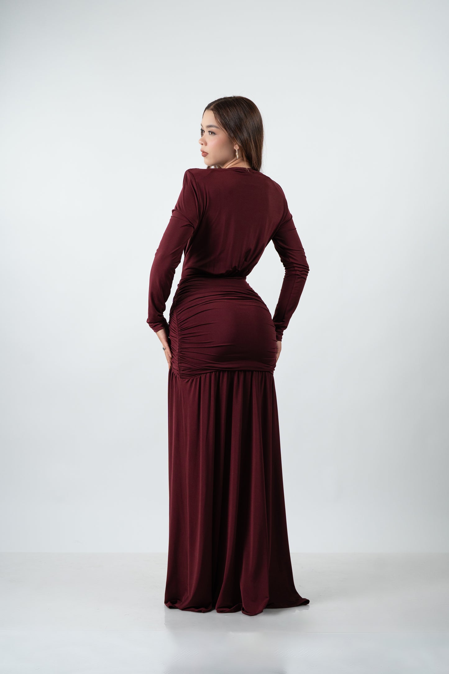 Vestido Vino Manga Larga Corrugado En Abdomen Falda Lisa