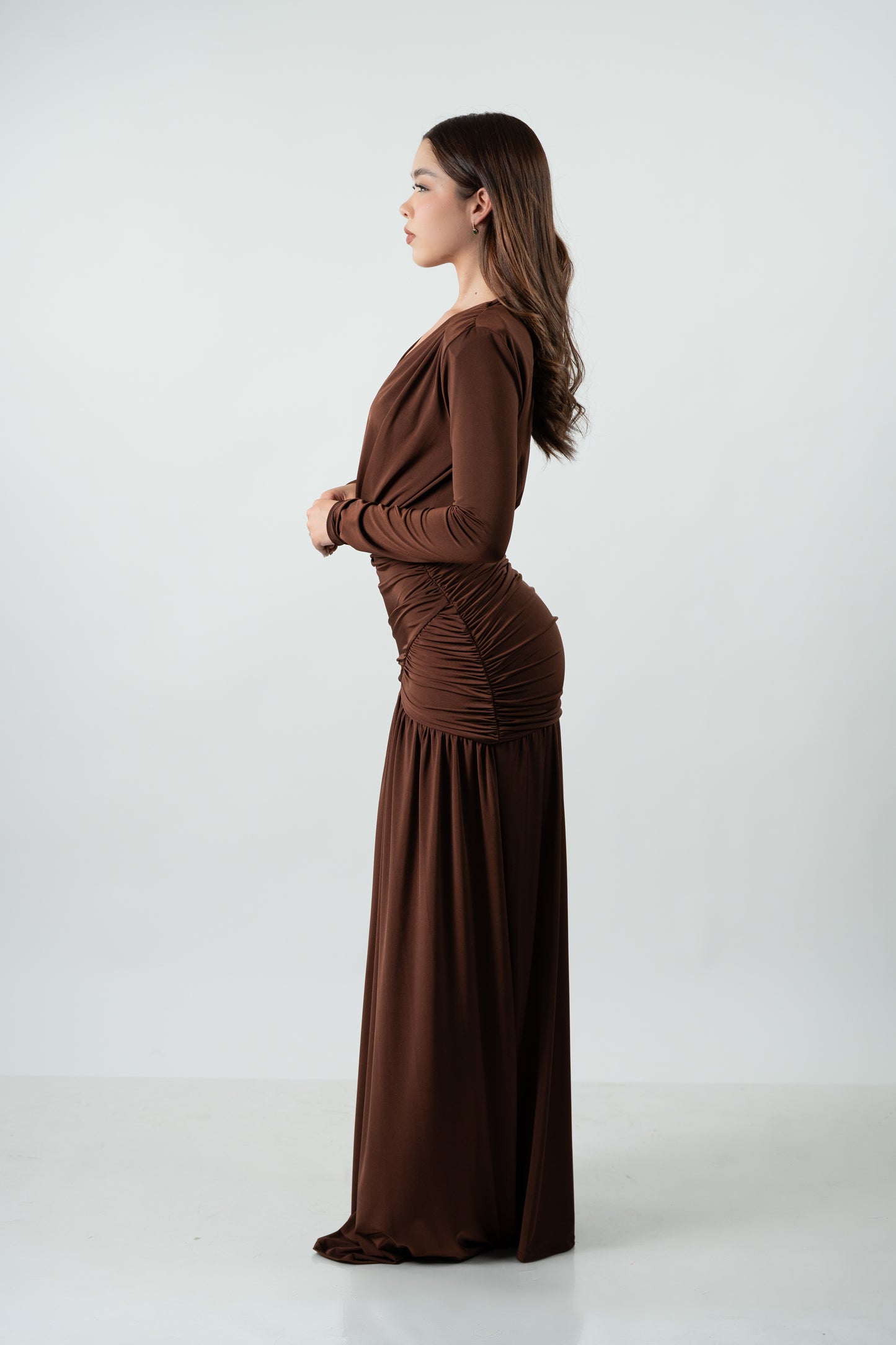 Vestido Cafe Manga Larga Corrugado Abdomen Falda Lisa