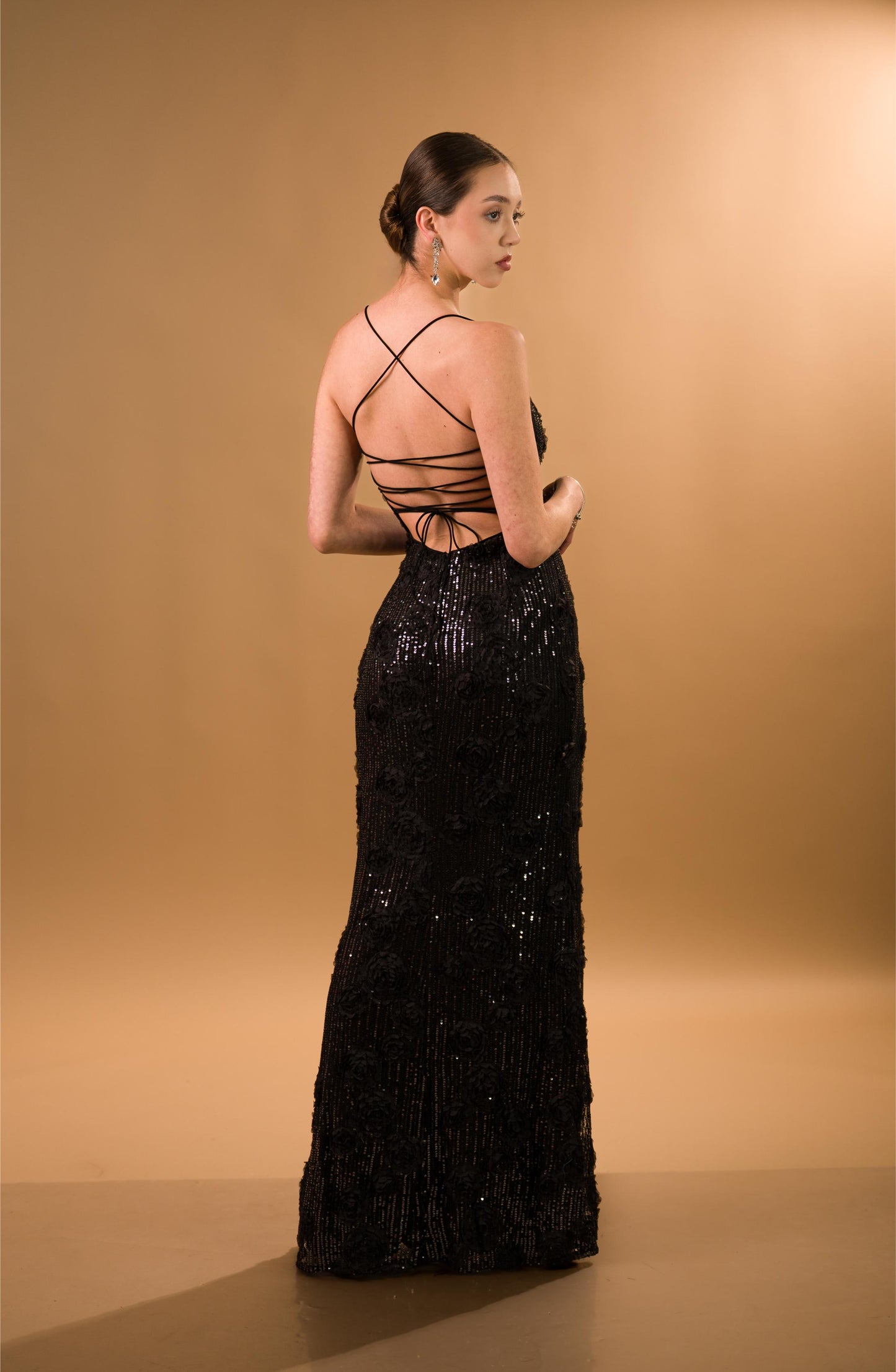 Vestido Negro Detalle De Flores De Corset