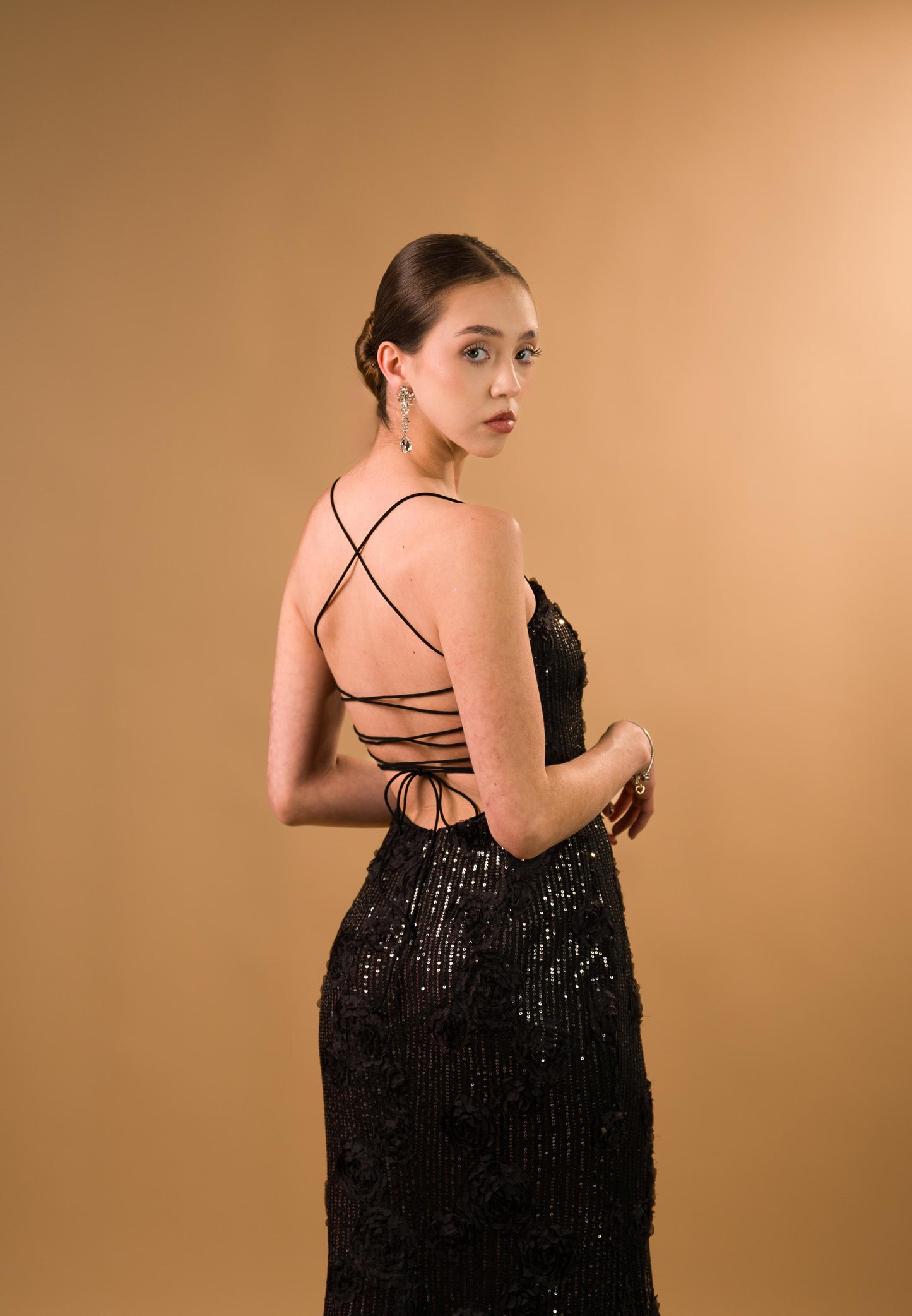 Vestido Negro Detalle De Flores De Corset