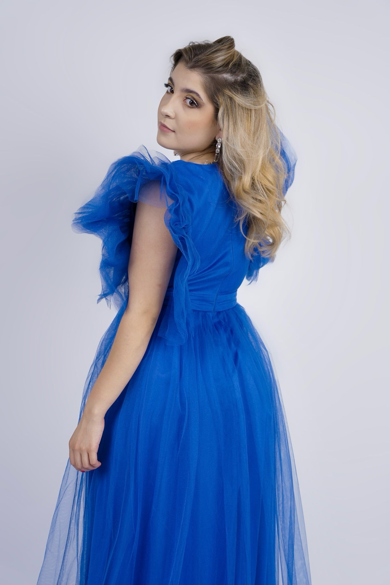 Vestido Azul Rey Tul Con Mangas Amponas