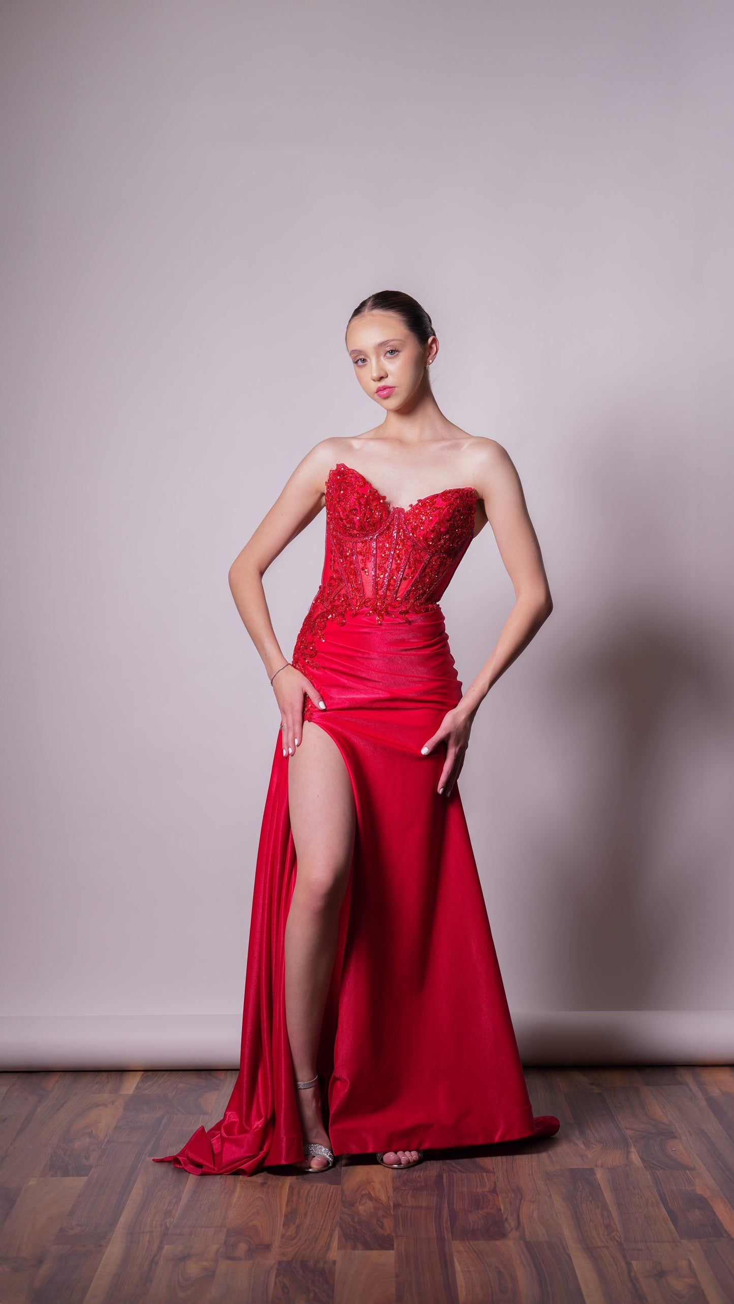Vestido Rojo Diseño En Abdomen