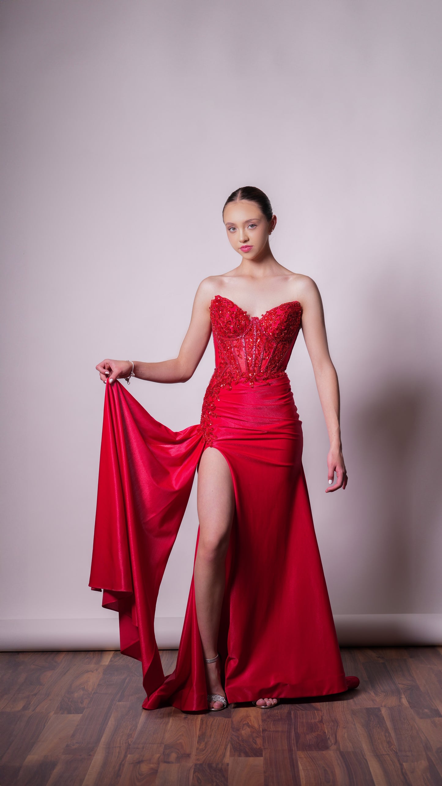 Vestido Rojo Diseño En Abdomen