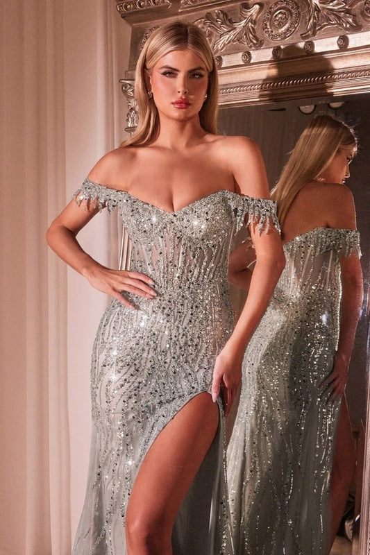 Vestido Plateado con Piedras Mangas Caidas