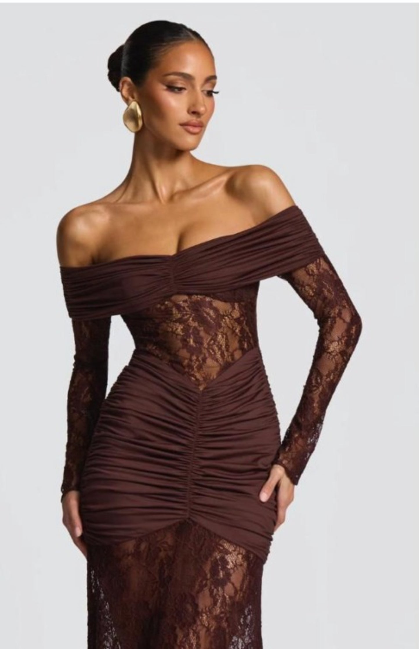 Vestido Café Straple Manga Larga Transparencia con Grapeado