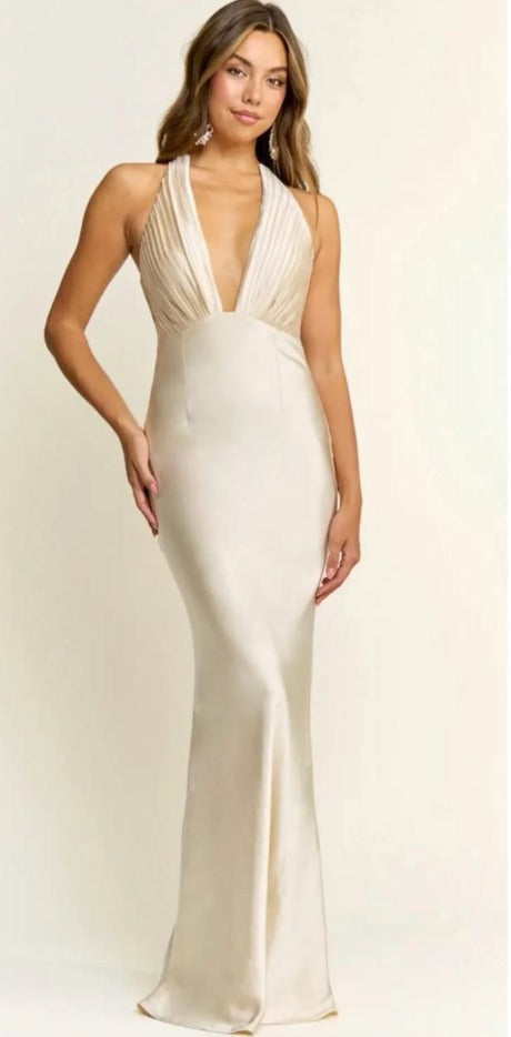 Vestido Hueso Escote V Satín