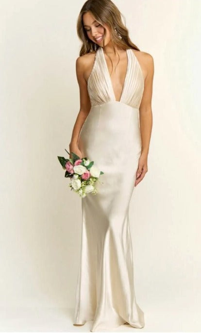 Vestido Hueso Escote V Satín