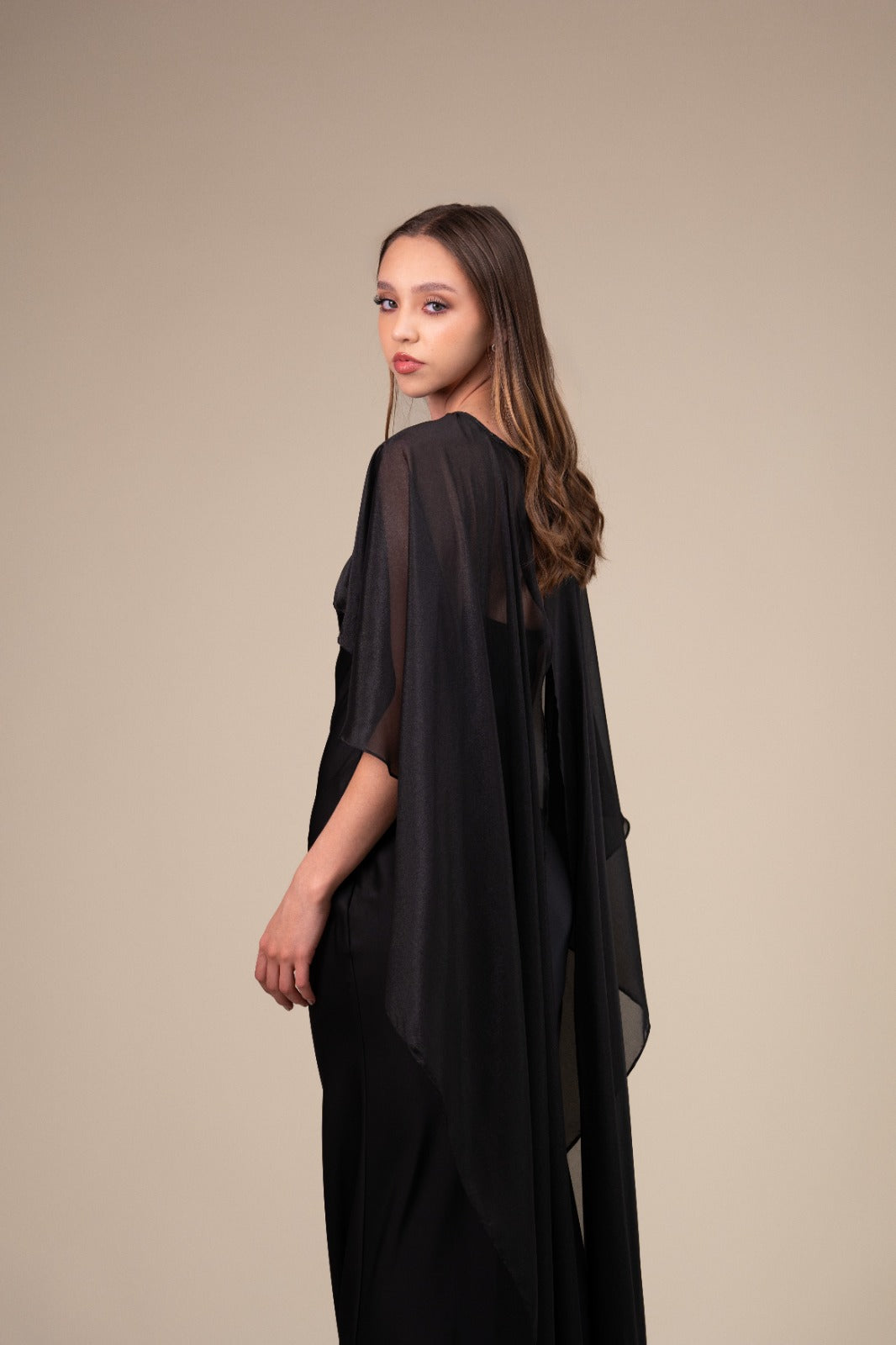 Negro Satin Straple Y Capa