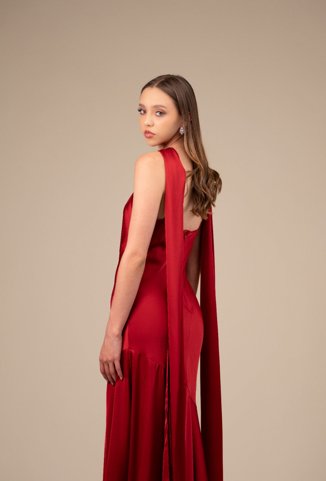 Vino Satin Estola En Mangas