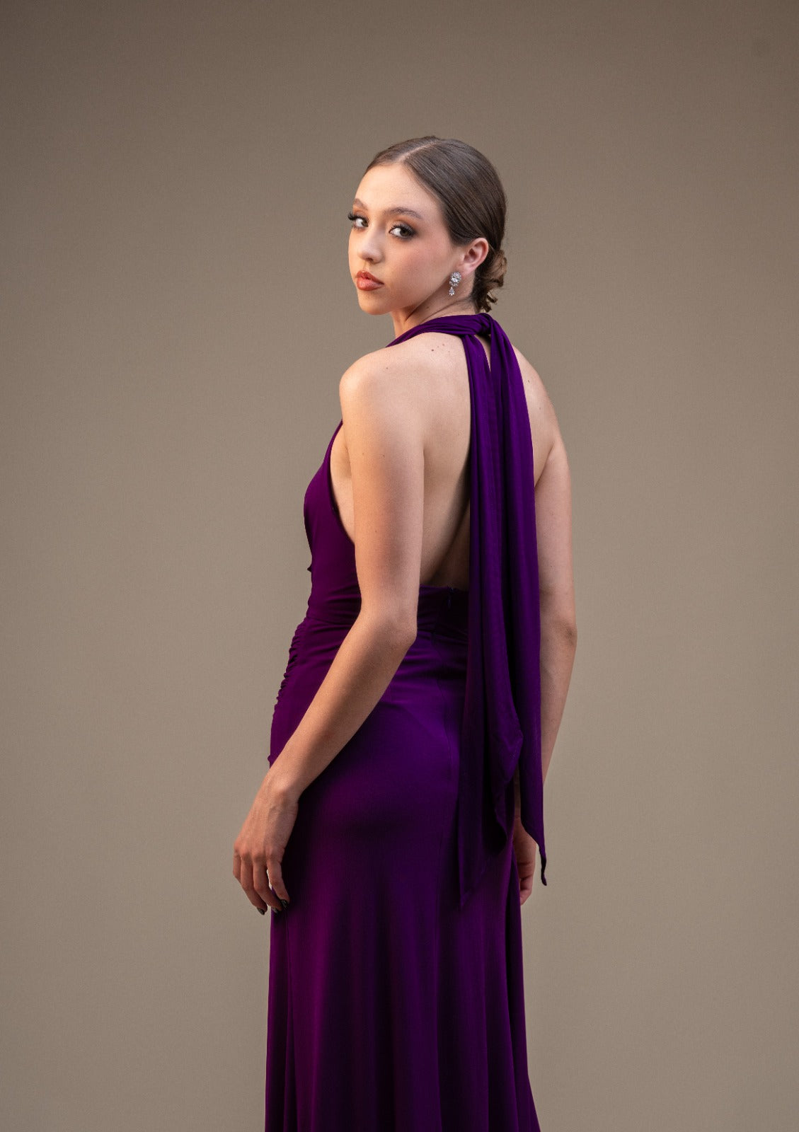 Morado Cuello Halter Detalle Dorado En Cintura