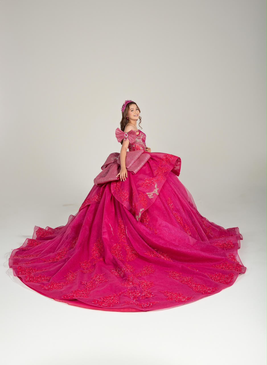 XV Monserrat (Rosa fiusha)