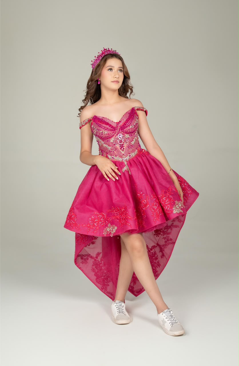 XV Monserrat (Rosa fiusha)