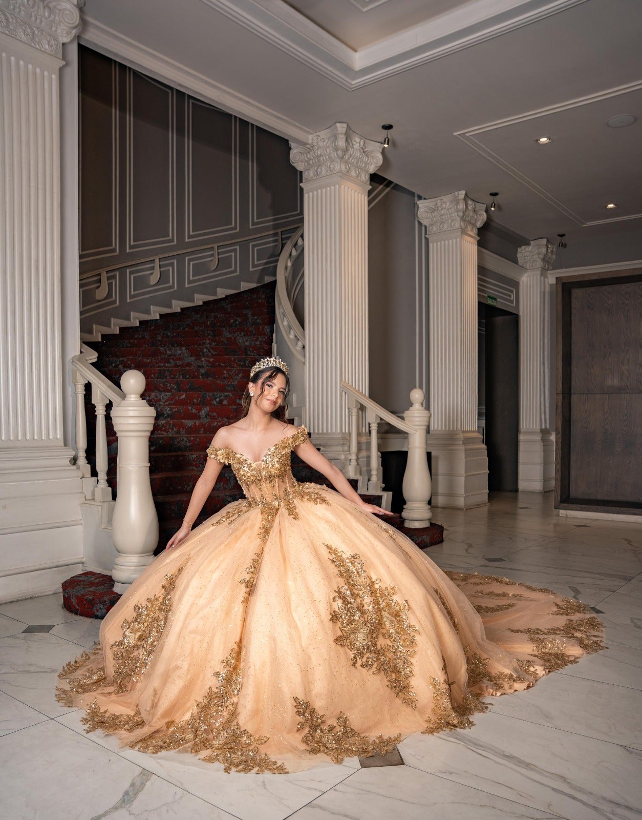 XV Reyna (Dorado)