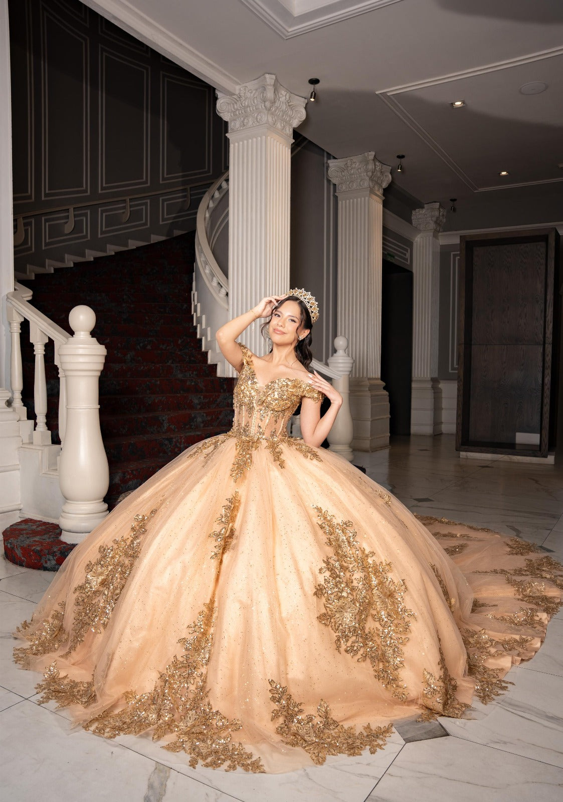 XV Reyna (Dorado)