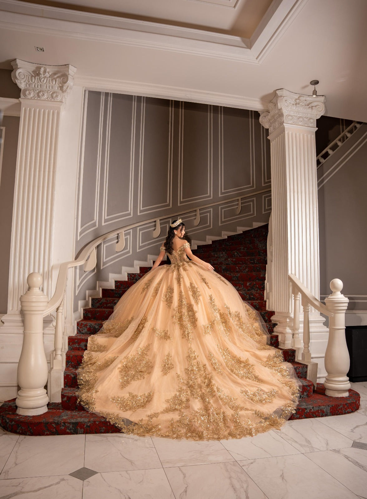 XV Reyna (Dorado)