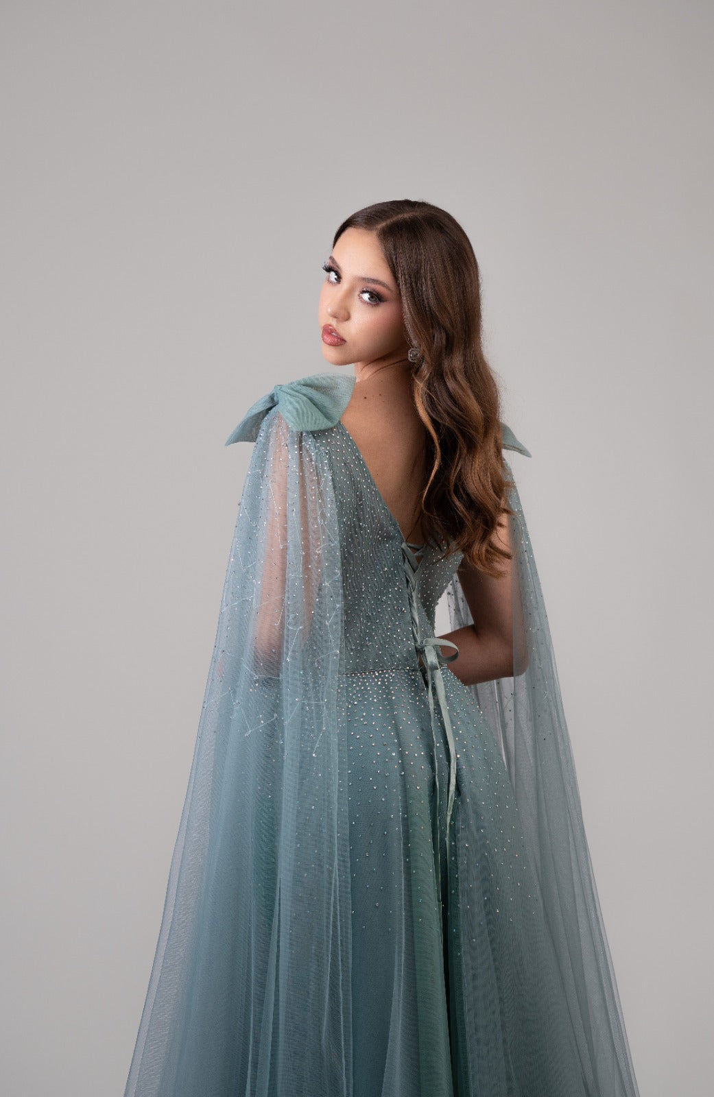 Azul Turquesa Moño En Mangas Y Brillos En Corset