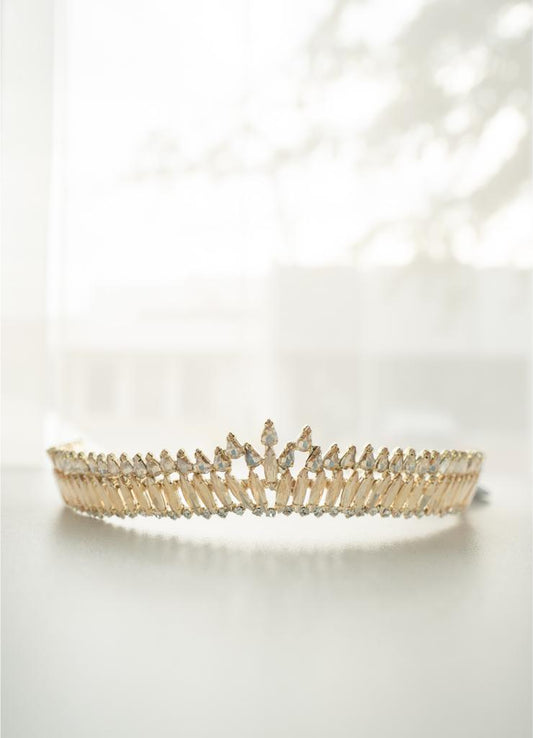 Tiara 42
