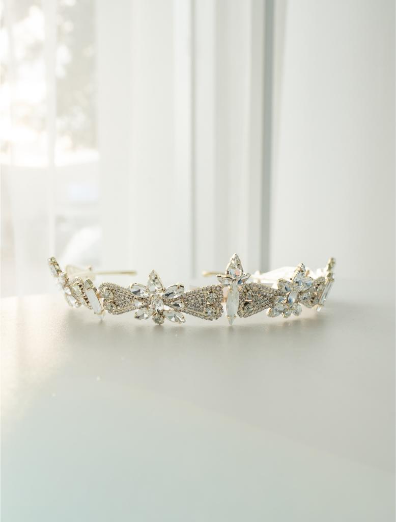 Tiara 65