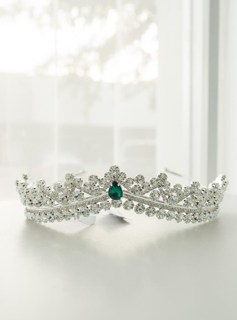 Tiara 307