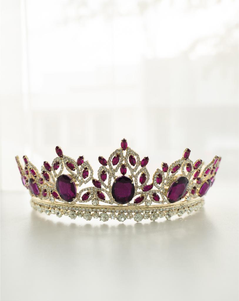 Tiara 377