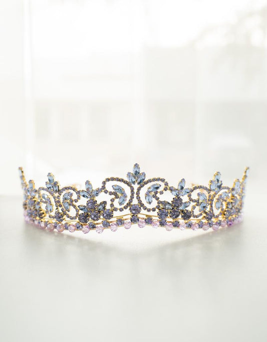 Tiara 42