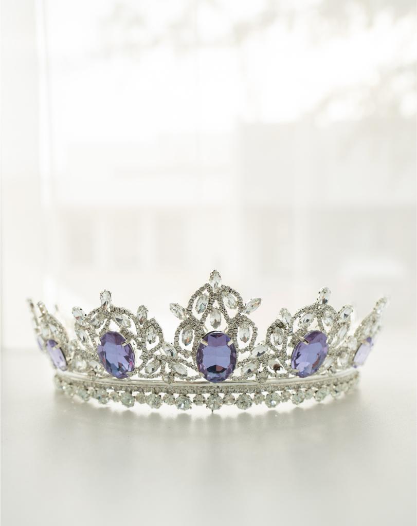 Tiara 377 2