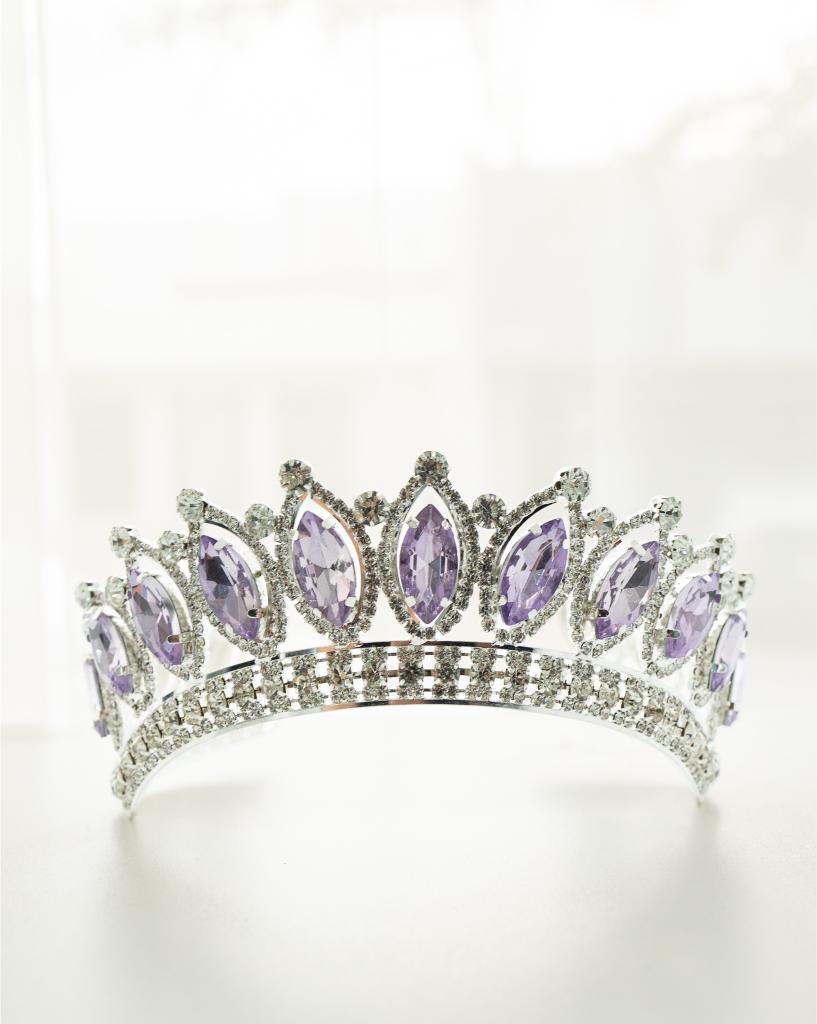 Tiara 12
