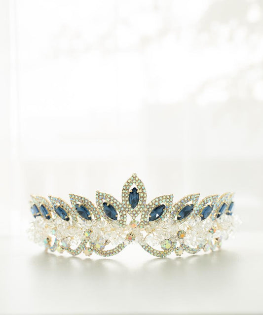 Tiara 16