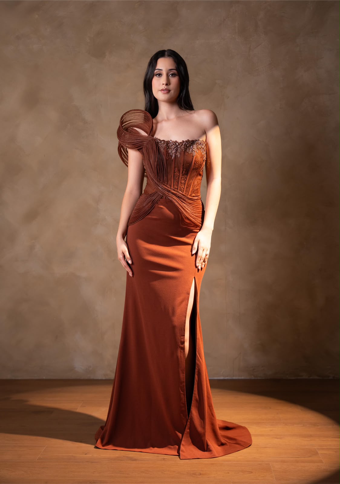 Vestido Cafe Falda Lisa Escote Estructurado